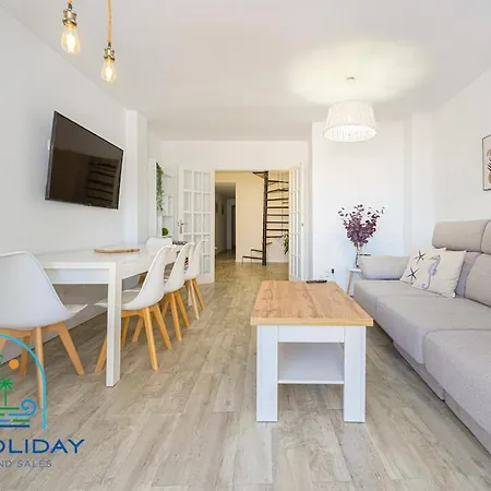 Duplex With Pool Near The