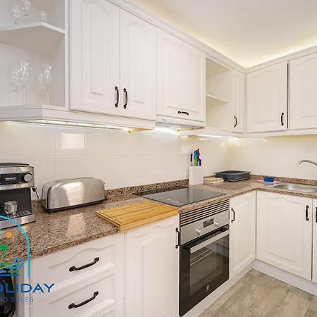 דירה Duplex With Pool Near The
