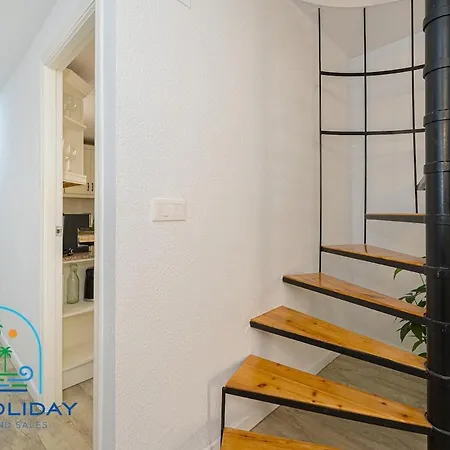 Duplex With Pool Near The